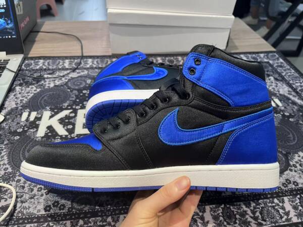 Nike Air Jordan 1 Retro Satin Royal - Imagem 3
