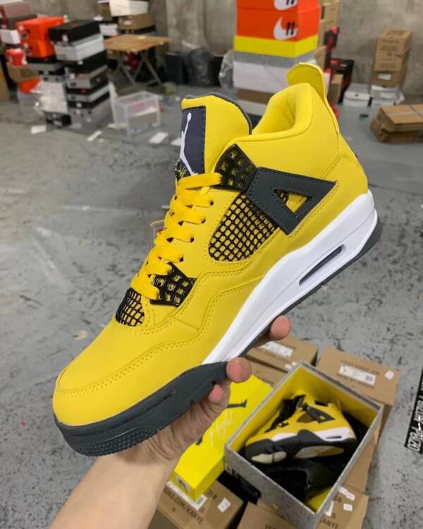 Air Jordan 4 Retro "Tour Yellow" - Imagem 3
