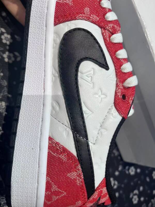 Louis Vuitton x Nike SB Dunk - Imagem 3