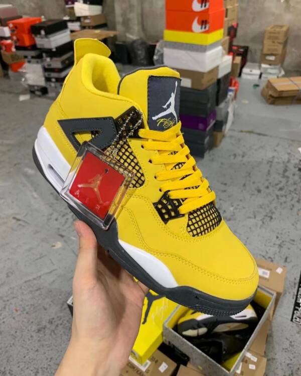 Air Jordan 4 Retro "Tour Yellow" - Imagem 4