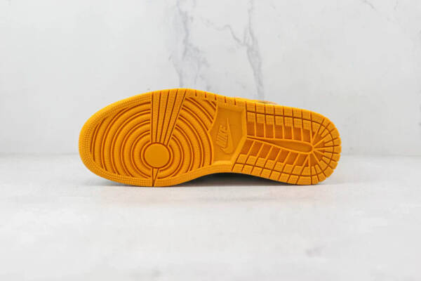 Jordan 1 Retro High Taxi Yellow Toe - Imagem 6