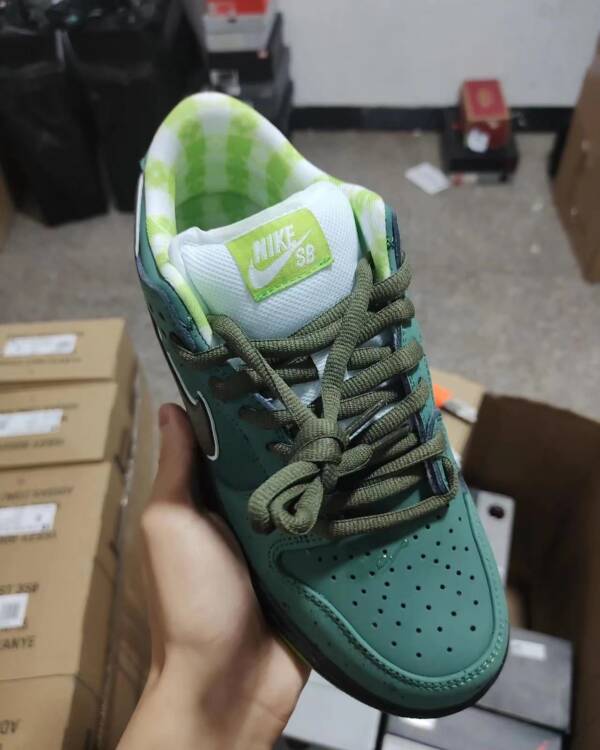 Concepts x Nike SB Dunk Low Green Lobster - Imagem 5