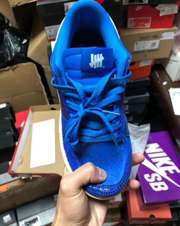 Undefeated x Nike Dunk Low SP "5 On It" - Imagem 2