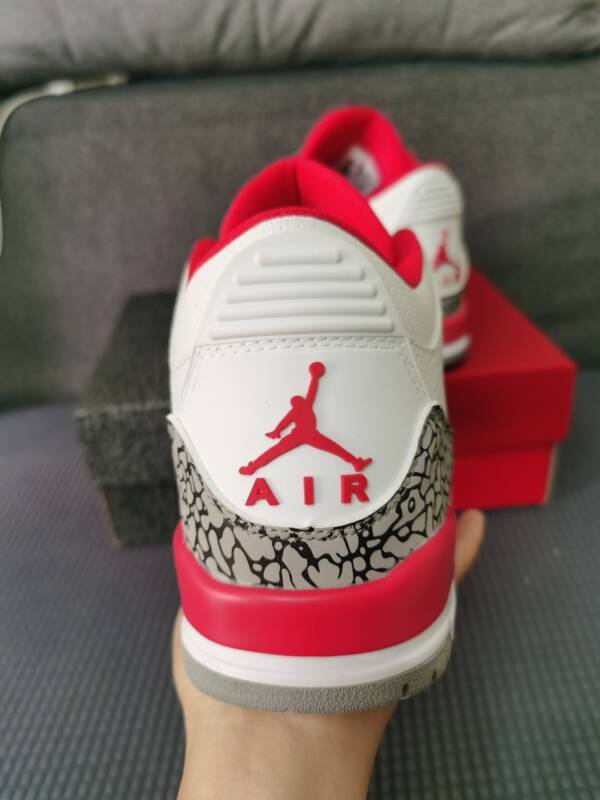 Air Jordan 3 Red Snake - Imagem 2