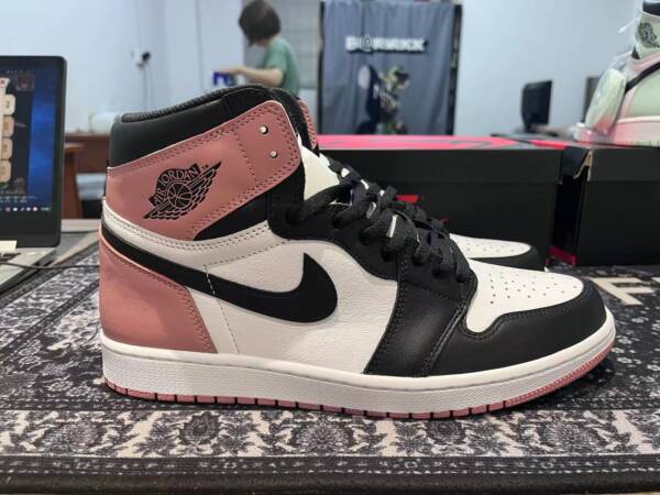 Nike Air Jordan 1 Retro High Rust Pink - Imagem 5
