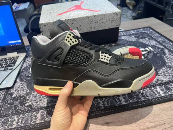 Nike Air Jordan 4 "Bred Reimagined" - Imagem 3