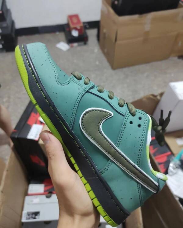Concepts x Nike SB Dunk Low Green Lobster - Imagem 4