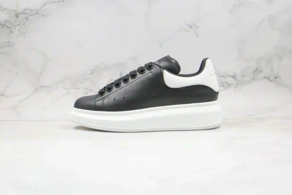 Alexander Mcqueen Oversized Black White - Imagem 2