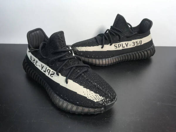 Adidas Yeezy Boost 350 V2 Oreo - Imagem 6
