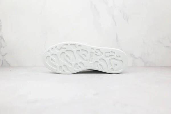 Alexander Mcqueen Oversized Ivory Black - Imagem 4