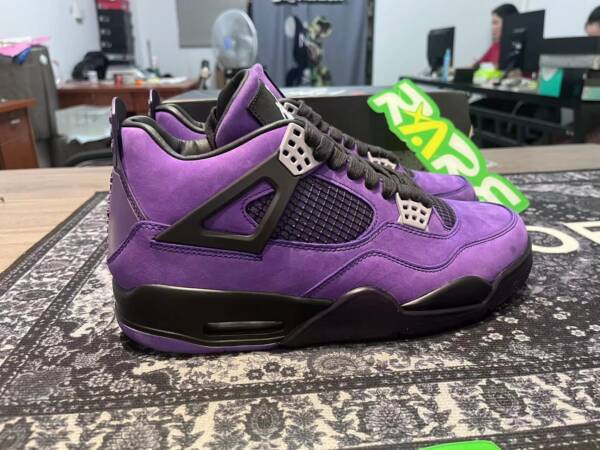 Nike Air Jordan 4 Retro "Purple" - Imagem 5