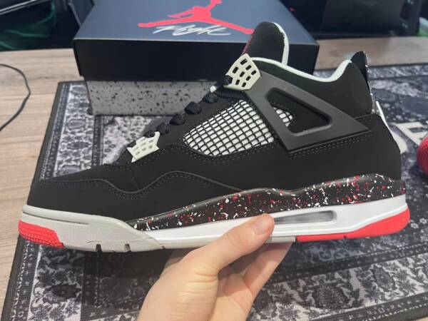 Nike Air Jordan 4 Retro Bred - Imagem 5