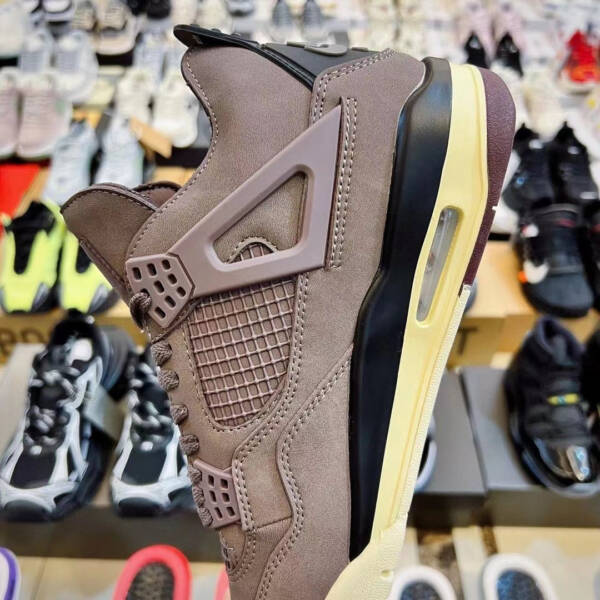 Nike Air Jordan 4 Retro - Imagem 2