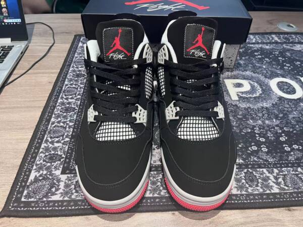 Nike Air Jordan 4 Retro Bred - Imagem 8