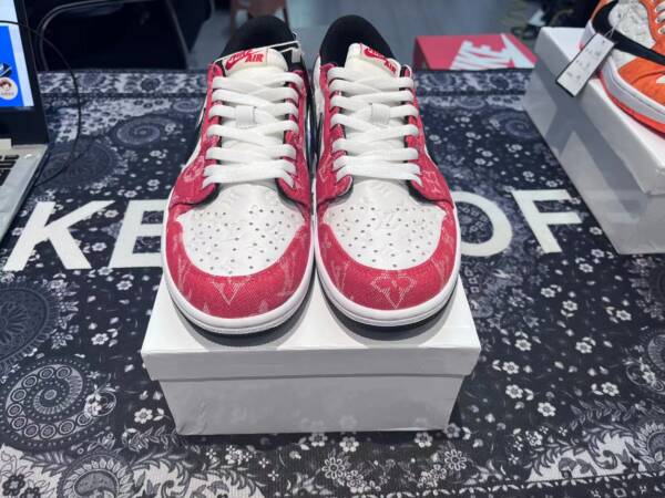 Louis Vuitton x Nike SB Dunk - Imagem 6