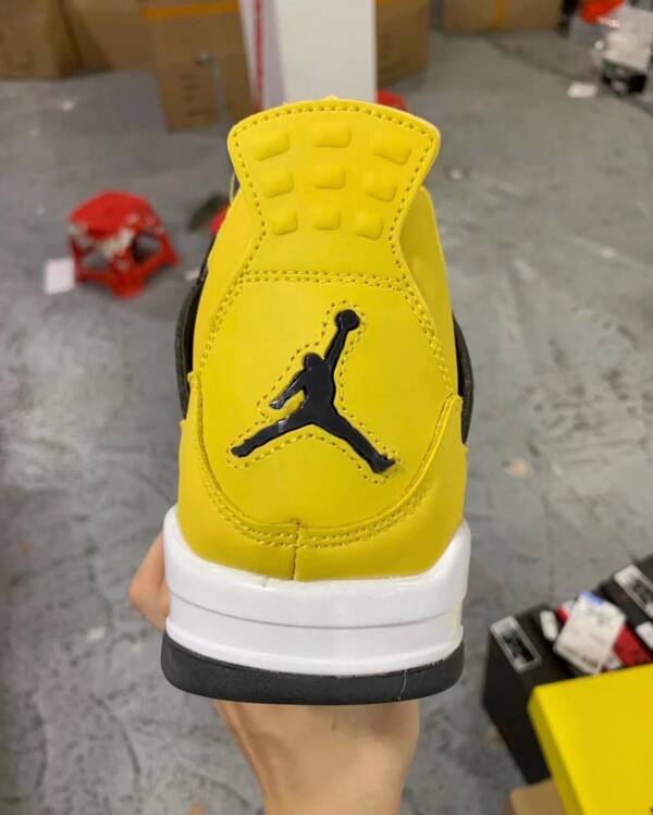 Air Jordan 4 Retro "Tour Yellow" - Imagem 5