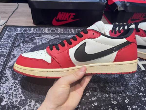 Nike Air Jordan 1 Retro Low "Chicago" - Imagem 6