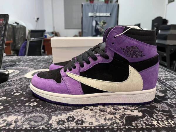 Travis Scott x Air Jordan 1 Retro High - Imagem 8