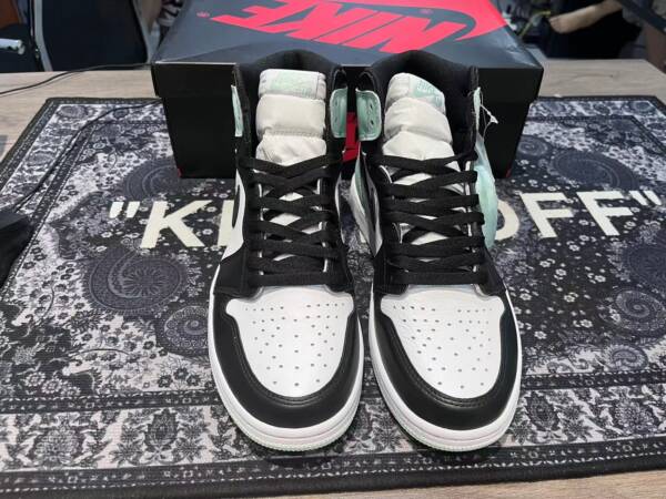 Nike Air Jordan 1 Retro High Lgloo - Imagem 3