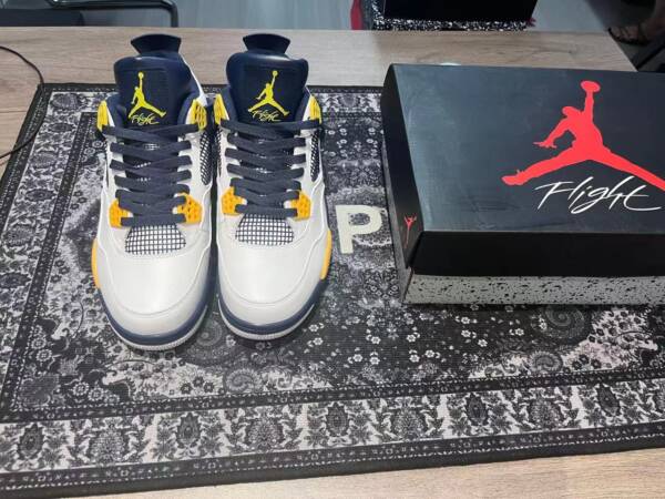 Nike Air Jordan 4 Retro Cal/Marquette - Imagem 2