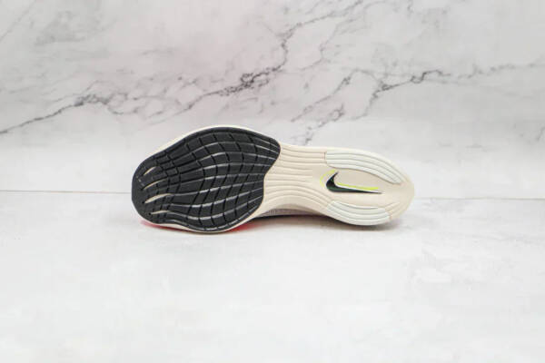 Nike ZoomX Vaporfly Next% 2 White Pink - Imagem 4