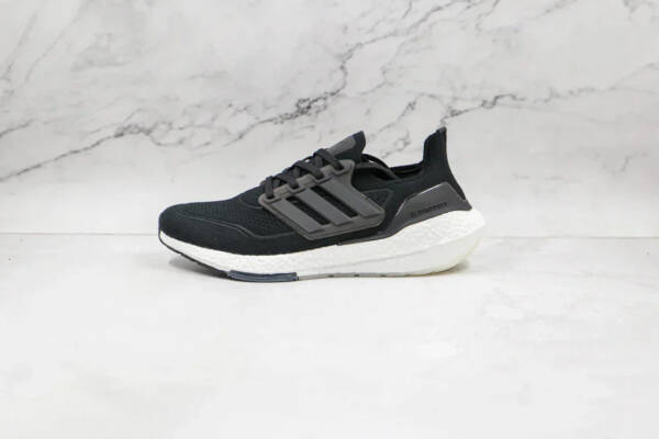 Adidas Ultraboost 21 Black White - Imagem 2
