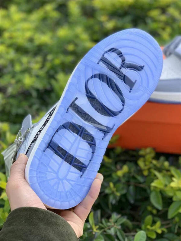 Nike Jordan 1 Retro High Dior - Imagem 5