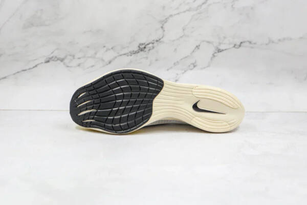 Nike ZoomX Vaporfly Next% 2 White Yellow Strike - Imagem 5