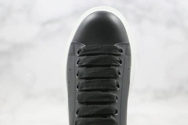 Alexander Mcqueen Oversized Black White - Imagem 3
