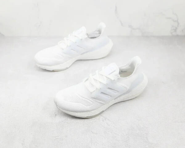 Adidas UltraBoost 22 Triple White - Imagem 6