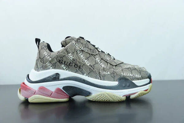 Gucci X Balenciaga The Hacker Project Triple S Beige - Imagem 2