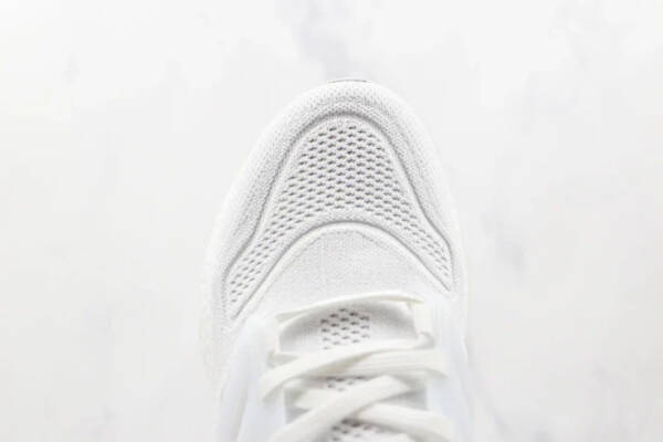 Adidas UltraBoost 22 Triple White - Imagem 3