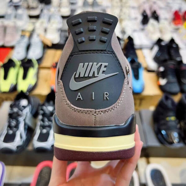 Nike Air Jordan 4 Retro - Imagem 6