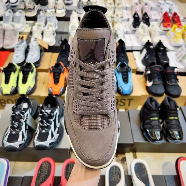 Nike Air Jordan 4 Retro - Imagem 4