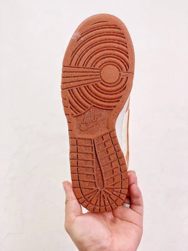 Nike Dunk Low SE “Sun Club” - Imagem 4
