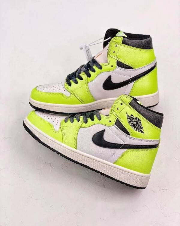 Nike Air Jordan 1 Retro High “Volt” - Imagem 3