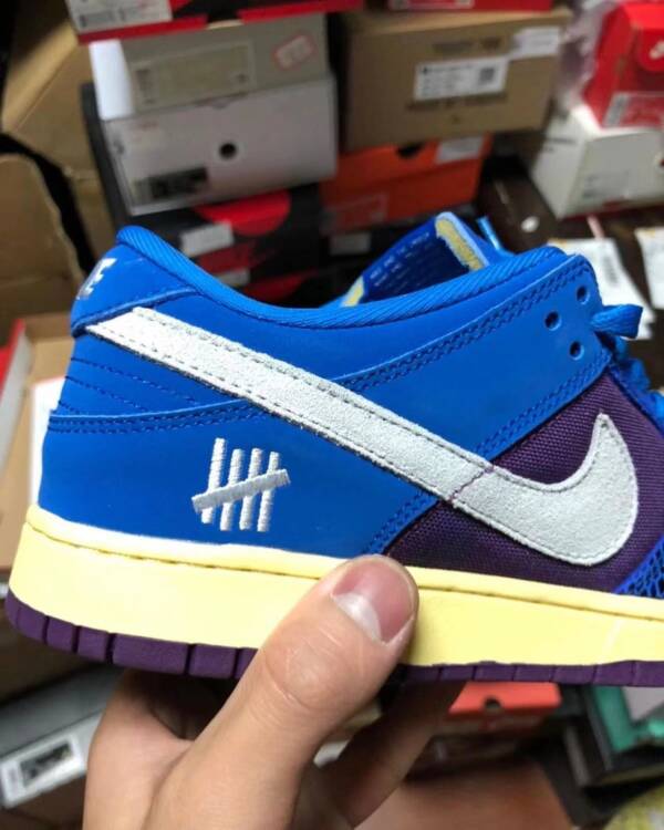 Undefeated x Nike Dunk Low SP "5 On It" - Imagem 3