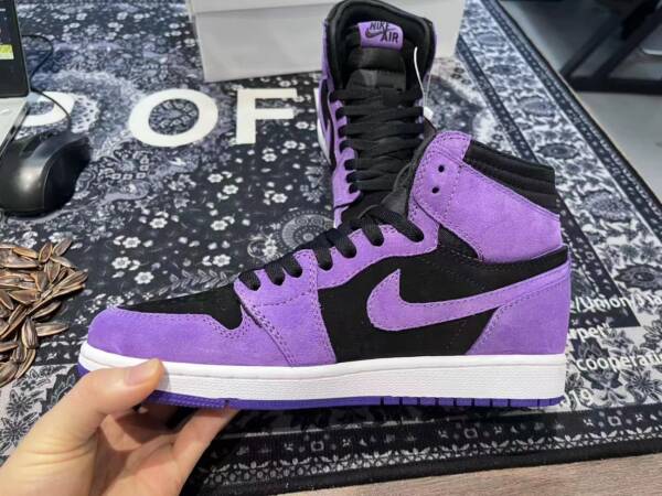 Travis Scott x Air Jordan 1 Retro High - Imagem 3