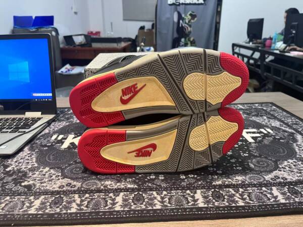 Nike Air Jordan 4 "Bred Reimagined" - Imagem 5