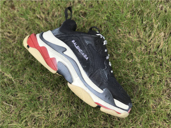Balenciaga Triple S Black White Red - Imagem 4
