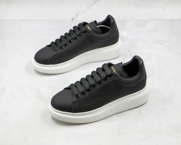 Alexander Mcqueen Oversized Black White Sole - Imagem 6